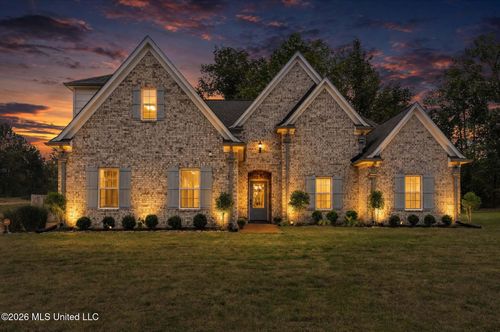 963 Buttermilk Dr, Nesbit, MS, 38651-7007 | Card Image