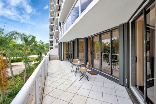 203-3640 Yacht Club Dr, Aventura, FL, 33180 | Card Image