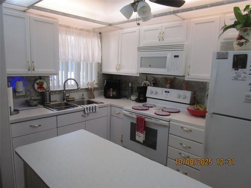 apt-112-8841 Sunrise Lakes Blvd, Sunrise, FL, 33322-1455 | Card Image