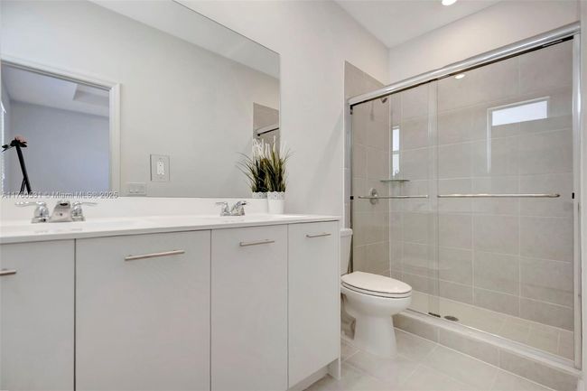 2455 Nw 119 Th Ter, Home with 3 bedrooms, 3 bathrooms and null parking in Miami FL | Image 21