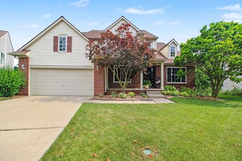 1974 Harley Ct, Ann Arbor, MI, 48103-8980 | Card Image