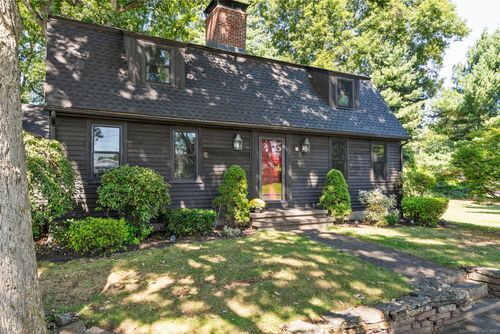 5 Robeth Ln, Wethersfield, CT, 06109-3552 | Card Image