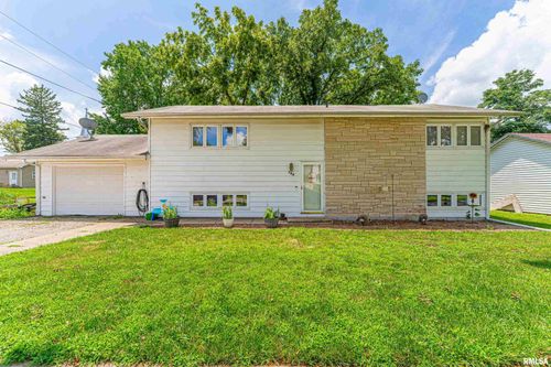 104 E Stahl, Elkhart, IL, 62634-7521 | Card Image