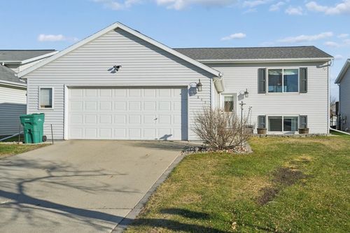 1845 Huntington Ct, West Fargo, ND, 58078-4303 | Card Image