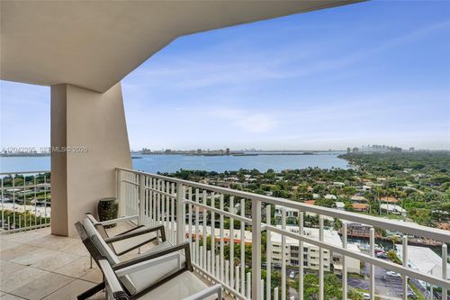 ts8-2000 Towerside Ter, Miami, FL, 33138-2899 | Card Image