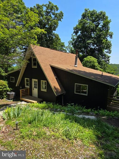 556 Trapper Ridge Ln, HEDGESVILLE, WV, 25427 | Card Image