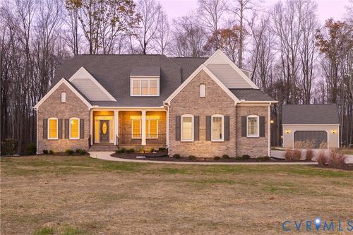 8313 Mount Eagle Rd, Ashland, VA, 23005-7826 | Card Image