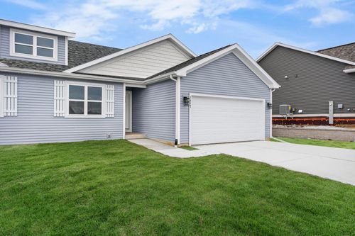 1400 Lilac Ln, Stoughton, WI, 53589-8803 | Card Image