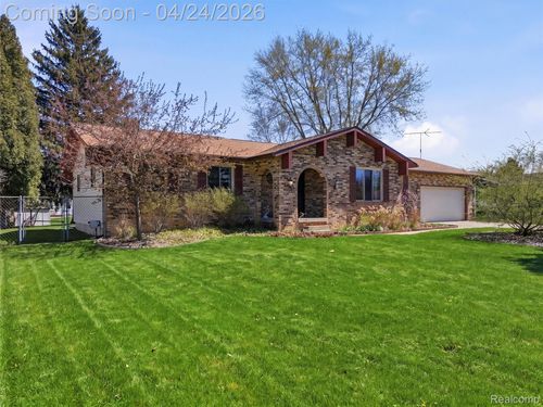 2206 Oak Shade Dr, Davison, MI, 48423-2125 | Card Image