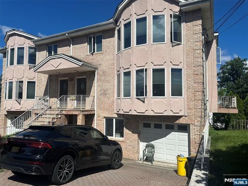 501 7th St, Palisades Park, NJ, 07650-2367 | Card Image