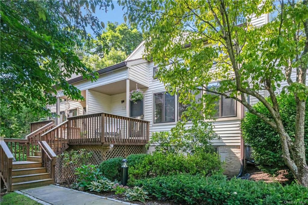 Touchstone Way, Millwood, NY 10546