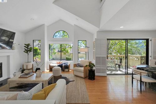 1934 Beacon Ridge Ct, Walnut Creek, CA, 94597-2964 | Card Image