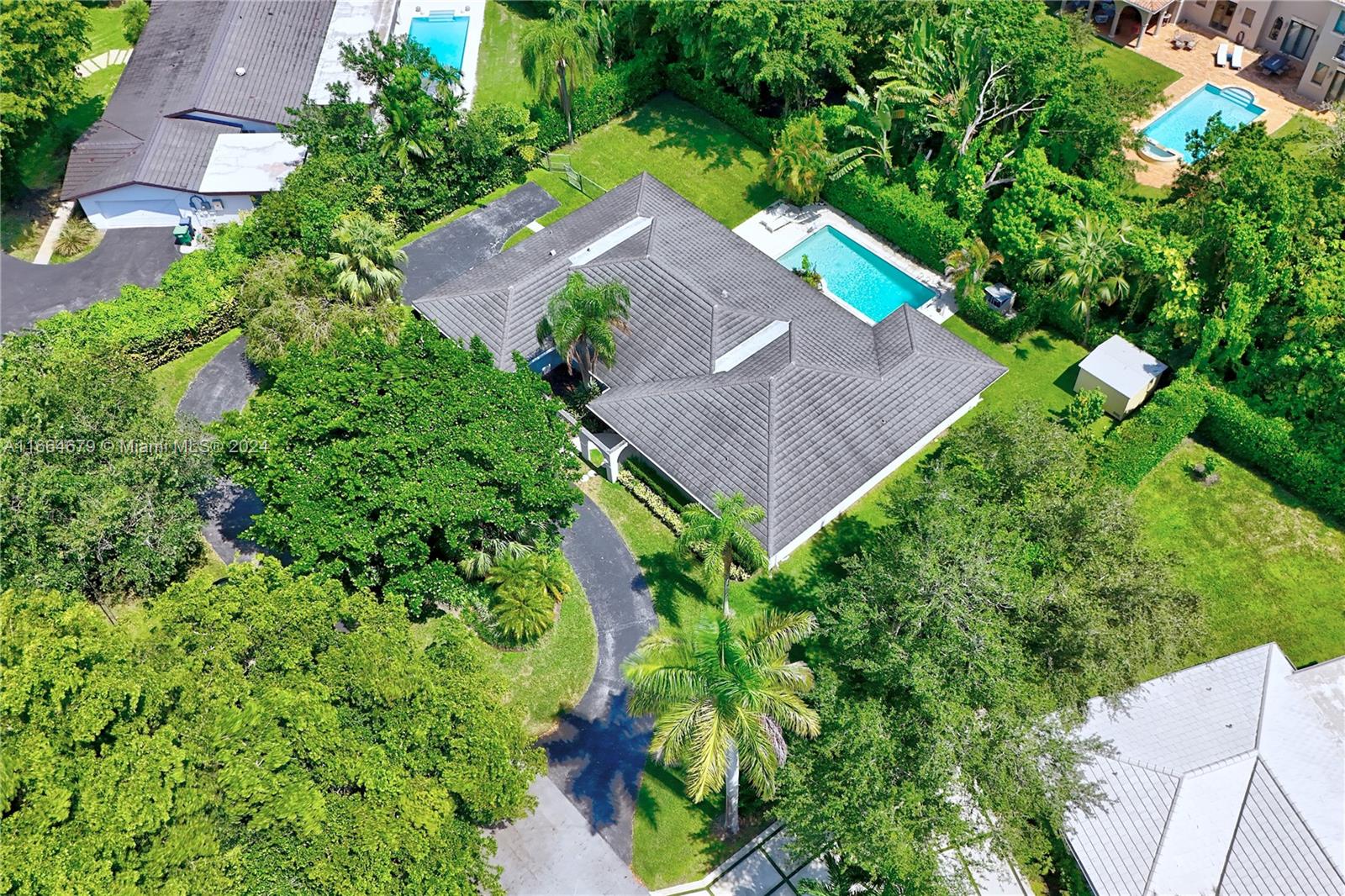 115th Ter, Pinecrest, FL 33156