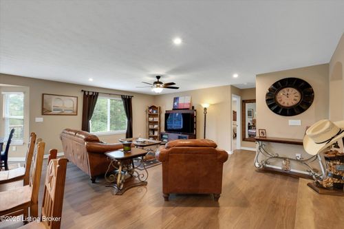 159 Blue Ridge Cir, Mt Washington, KY, 40047-5794 | Card Image