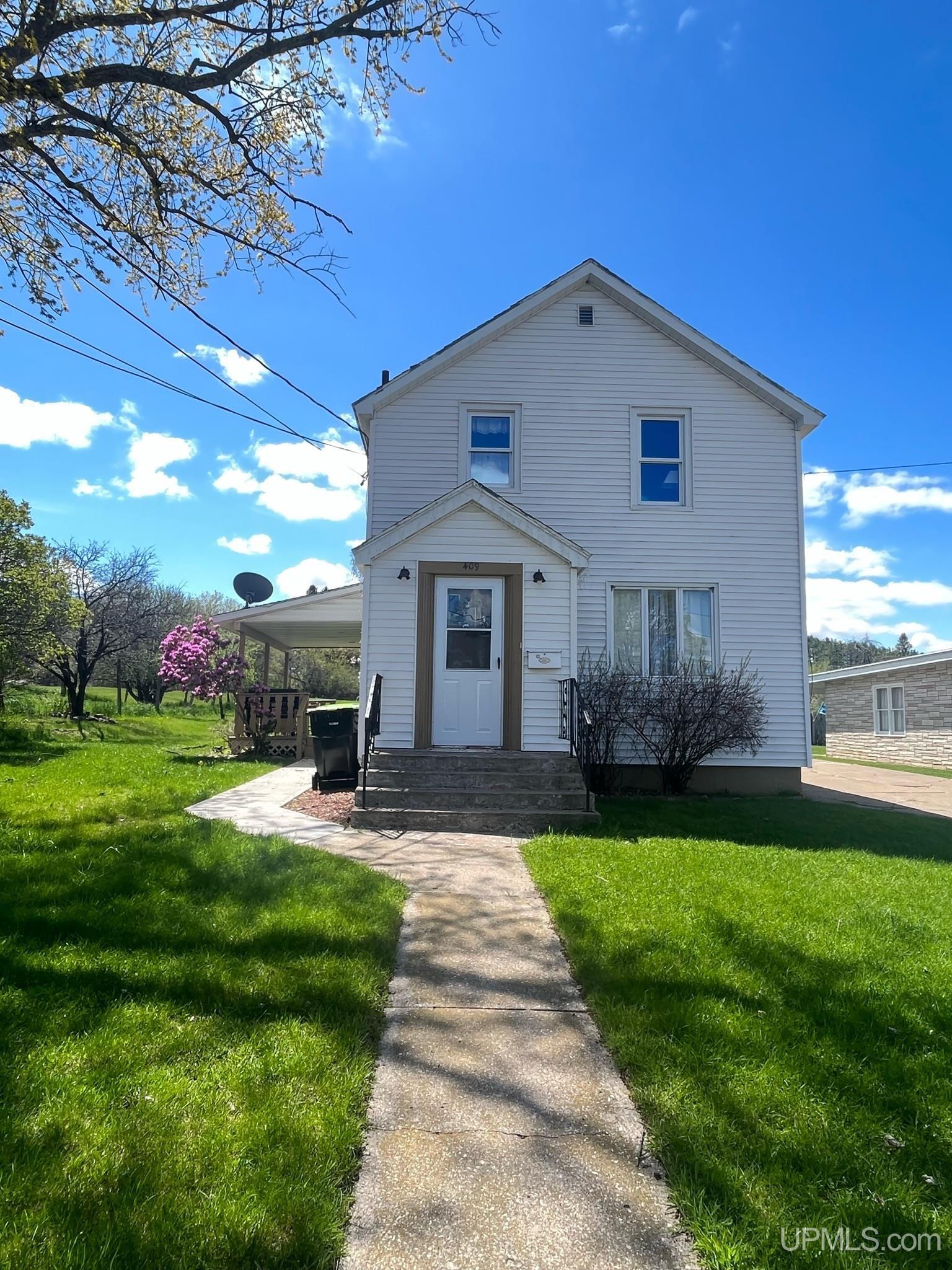 4th St, Iron Mountain, MI 49801