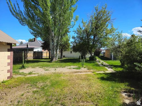 928 Monroe St, Montpelier, ID, 83254-1139 | Card Image