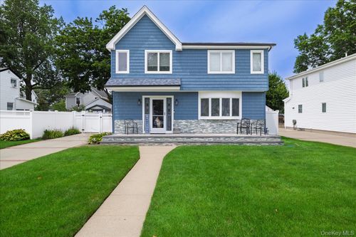 2618 Mount Ave, Oceanside, NY, 11572-1520 | Card Image