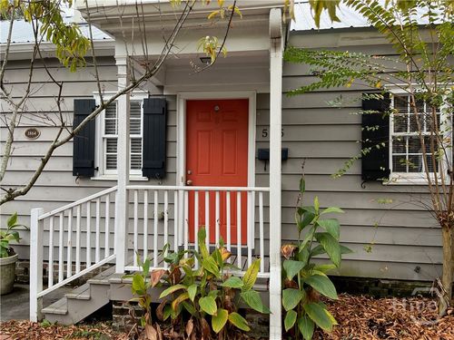 555 E Harris St, savannah, GA, 31401-4621 | Card Image