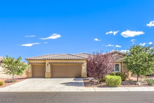 5500 E Volterra Dr, Pahrump, NV, 89061-7073 | Card Image