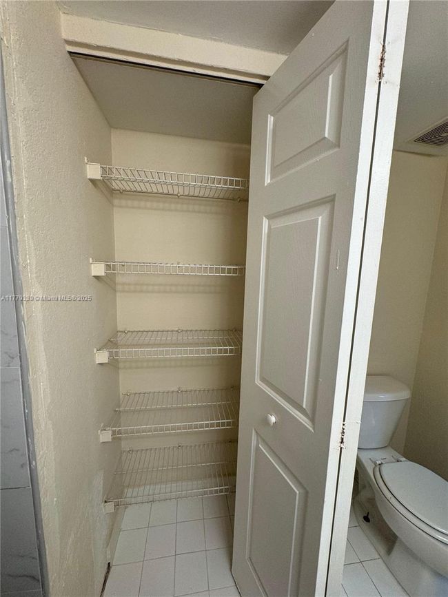 APT-315 - 4215 University Dr, Condo with 2 bedrooms, 2 bathrooms and null parking in Sunrise FL | Image 49