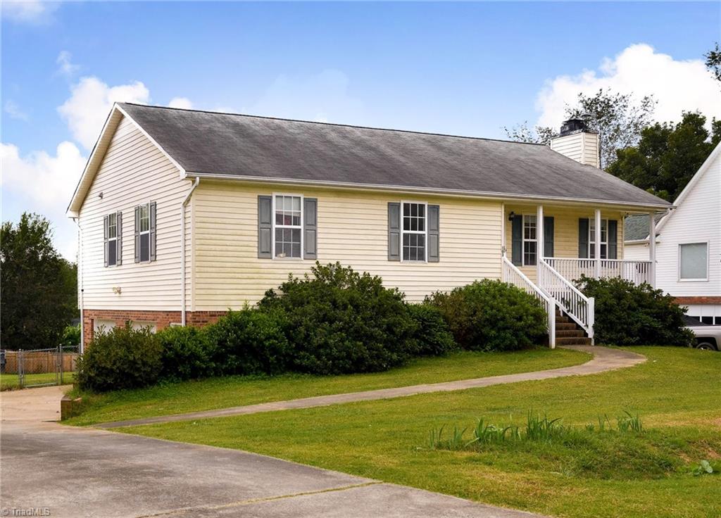 Reuter Way, Winston Salem, NC 27127