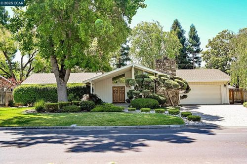 251 Paraiso Dr, Danville, CA, 94526-4949 | Card Image