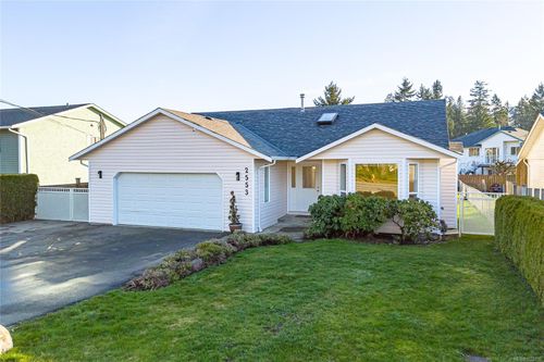 2553 Rosstown Rd, Nanaimo, BC, V9T3R9 | Card Image