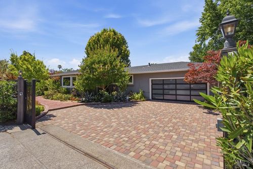 325 Point San Pedro Rd, San Rafael, CA, 94901-2432 | Card Image