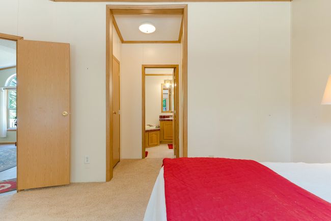 37 Sunset Blvd, House other with 3 bedrooms, 3 bathrooms and null parking in Acton ME | Image 35