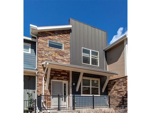 767 Robert St, Longmont, CO, 80503-9443 | Card Image