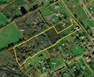 13.9 Acres on the Lebanon Green with approximately 3 acres of pasturelands. | Image 2