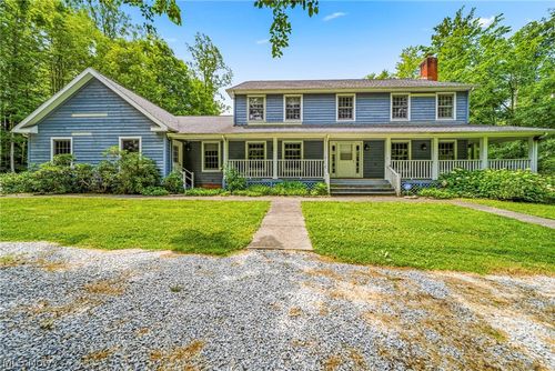 8325 Lincoln Dr, Chesterland, OH, 44026-2121 | Card Image