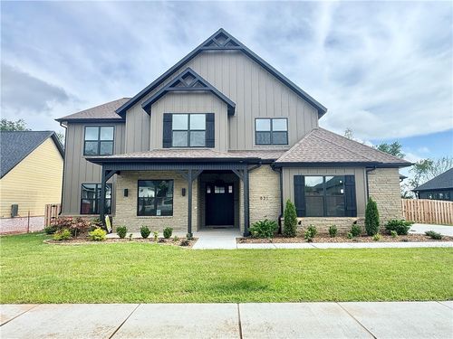 831 Greenhorn St, Bentonville, AR, 72712-3381 | Card Image
