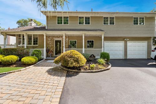 10 Basswood Pl, Melville, NY, 11747-1506 | Card Image