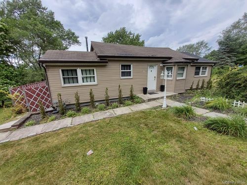469 Hillside Rd, Monroe, NY, 10950-4802 | Card Image
