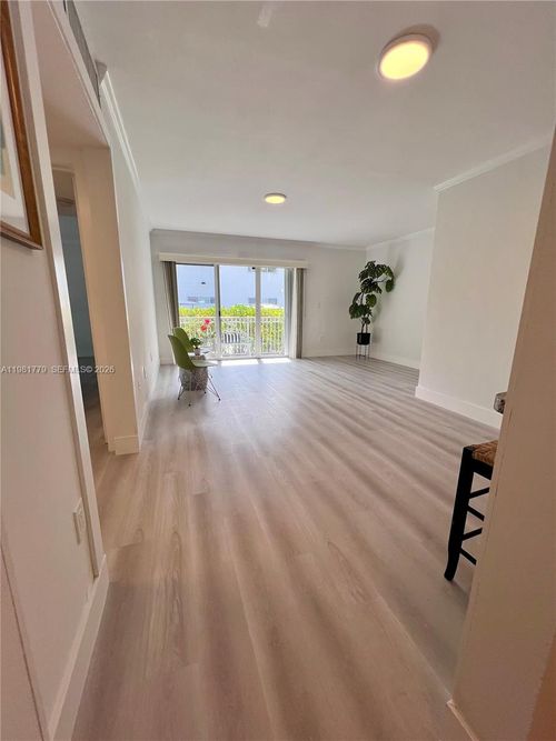 1-h-290 Sunrise Dr, Key Biscayne, FL, 33149-2189 | Card Image