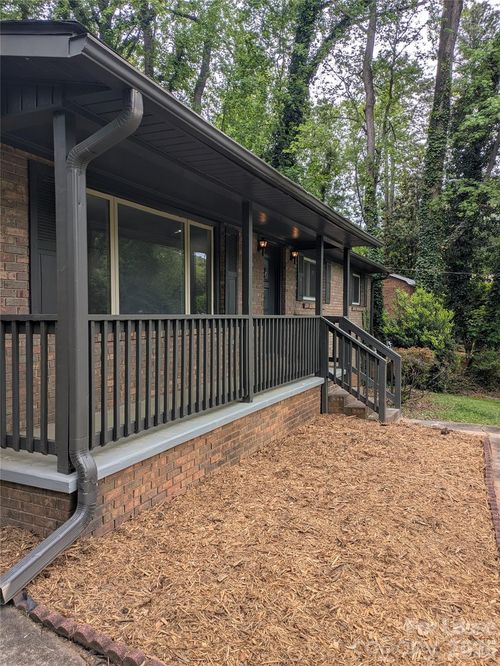 1002 Hemlock Dr, Shelby, NC, 28150-3558 | Card Image