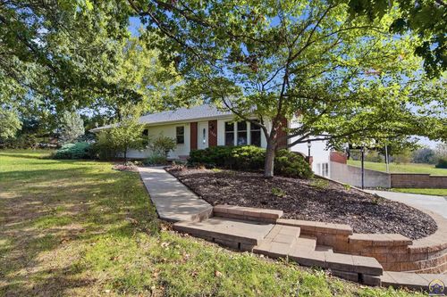7948 Ne Indian Creek Rd, Topeka, KS, 66617-2216 | Card Image