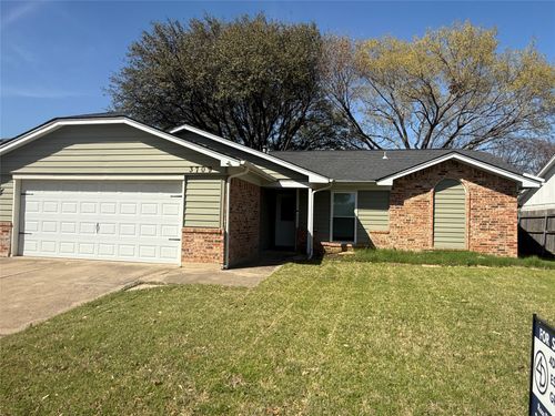 3709 Longstraw Dr, Fort Worth, TX, 76137-1638 | Card Image