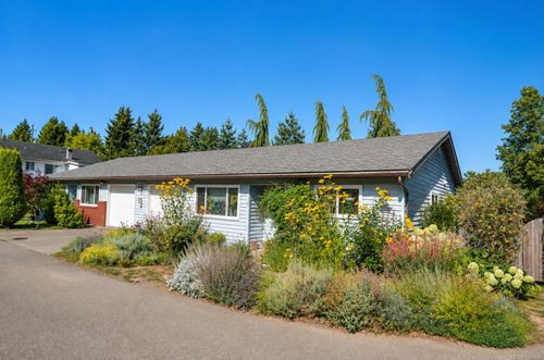 f-1670 Piercy Ave, Courtenay, BC, V9N3E9 | Card Image