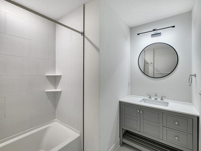 16 - Bathroom.jpg | Image 16