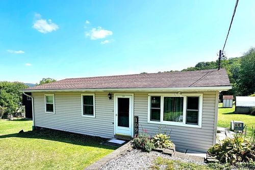 109 Lancer Ct, Johnstown, PA, 15906-1809 | Card Image