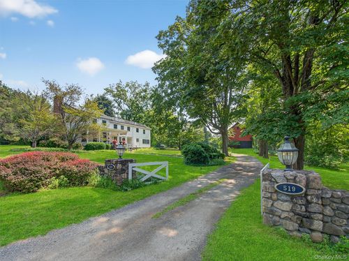 519 Haverstraw Rd, Suffern, NY, 10901-3136 | Card Image