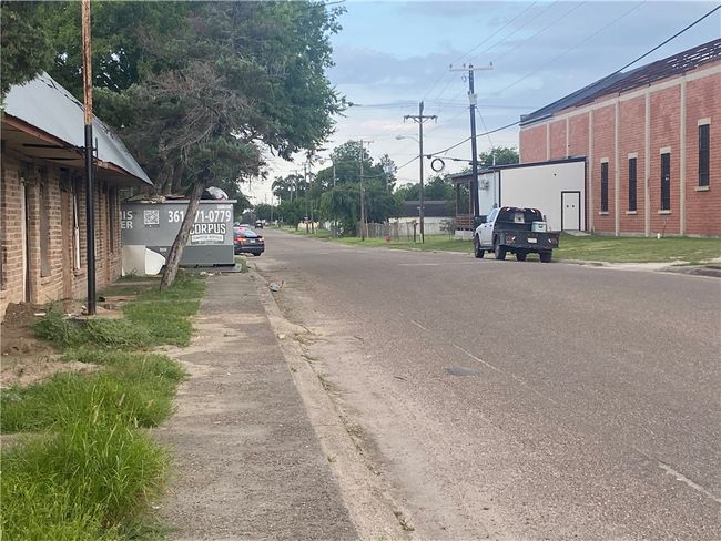 101 Rockport St, Condo with 6 bedrooms, 0 bathrooms and null parking in Mathis TX | Image 4