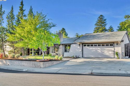 786 Bonita Ave, Pleasanton, CA, 94566-7508 | Card Image
