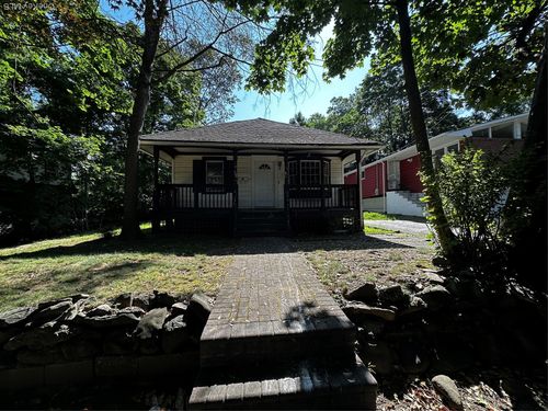 5 Spring Ln, Great Neck, NY, 11024-2001 | Card Image
