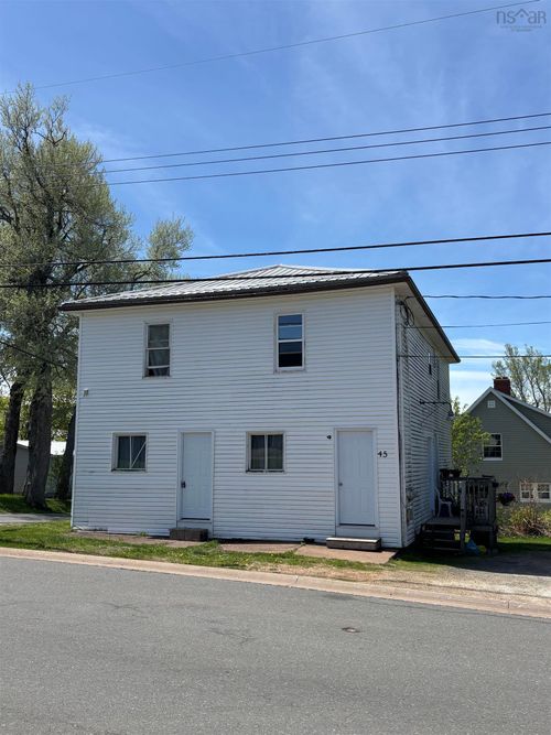 45 Mechanic Street, Springhill, NS, B0M1X0 | Card Image