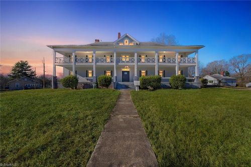 421 Vine St, Eden, NC, 27288-4860 | Card Image