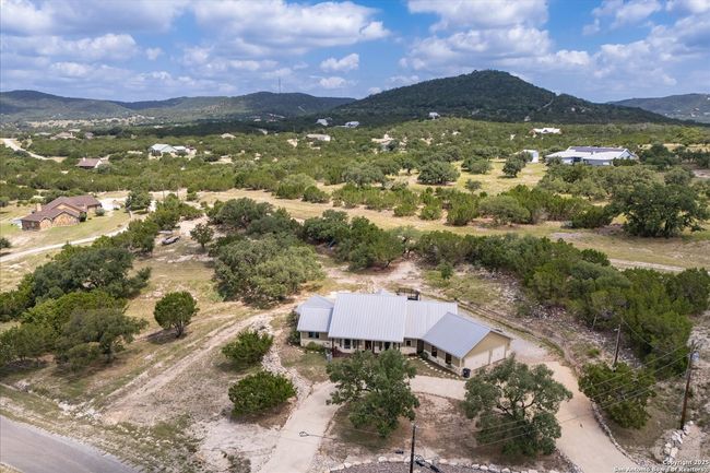 122 Twisting Oak Ct, House other with 4 bedrooms, 3 bathrooms and null parking in Pipe Creek TX | Image 57