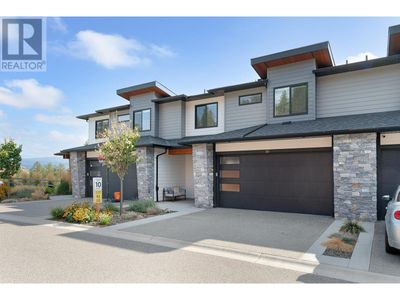 2575 S Ridge Dr, Townhouse with 4 bedrooms, 3 bathrooms and 2 parking in Kelowna BC | Image 1